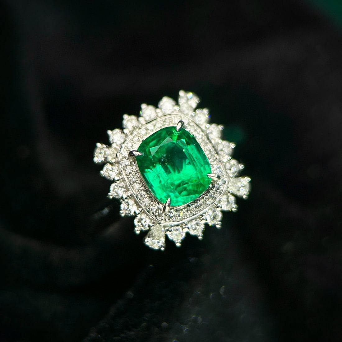 14k Gold 2.35 Ctw Vivid Green Natural Emerald & Diamond Ring (1 of 6)