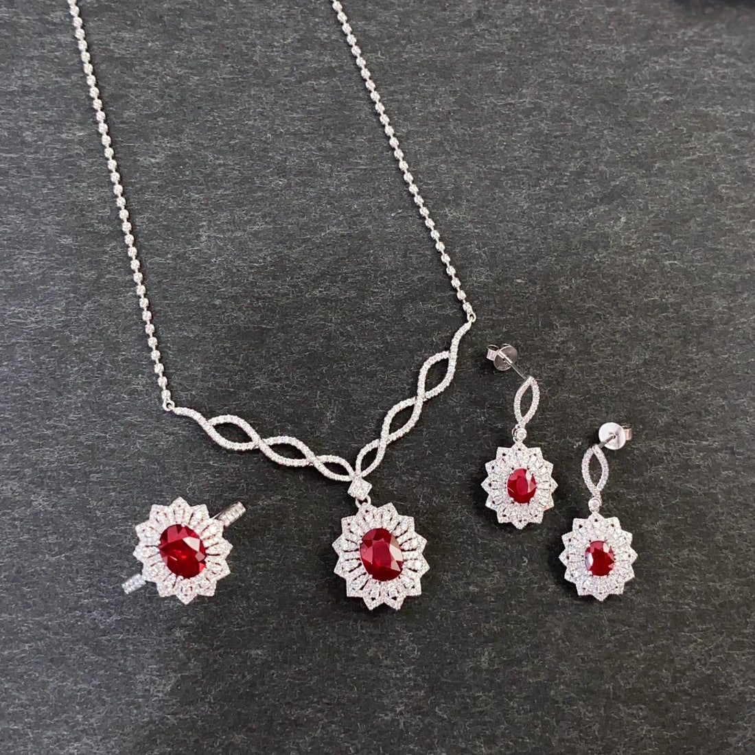 14k Gold 6.09 Ctw Natural Ruby & Diamond Jewelry Set: Ref:230944028 // gold content:14k gold // ring size:7. 25us // // ring // main gemstone:ruby // shape:oval // carat weight:1. 28ct // color:pigeonblood red // treatment:natural // // adjacent