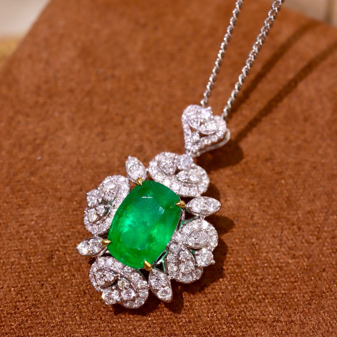 14k Gold 4.02 Ctw Natural Emerald & Diamond Pendant( Without Chain ) - 2