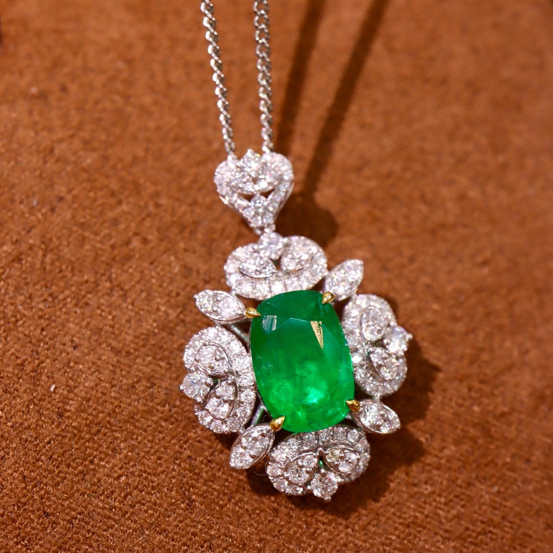 14k Gold 4.02 Ctw Natural Emerald & Diamond Pendant( Without Chain ) - 3