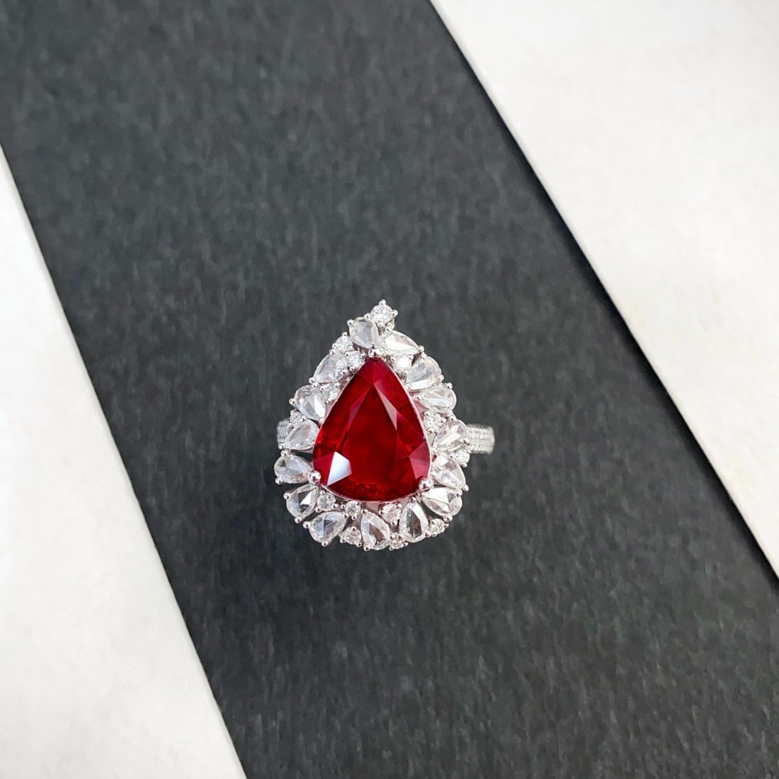 14k Gold 5.69 Ctw Vivid Red Natural Tourmaline & Diamond Ring/pendant( Without Chain ): Ref:230944040 // gold content:14k gold // ring size:7. 25us // // main gemstone:tourmaline // shape:pear // carat weight:4. 41ct // color:vivid red // treatment:natural // // adjacent gemstone 2 :