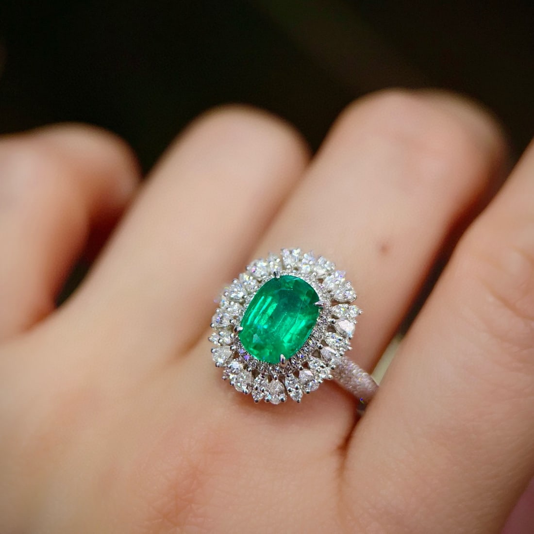 14k Gold 3.04 Ctw Vivid Green Natural Emerald & Diamond Ring - 5