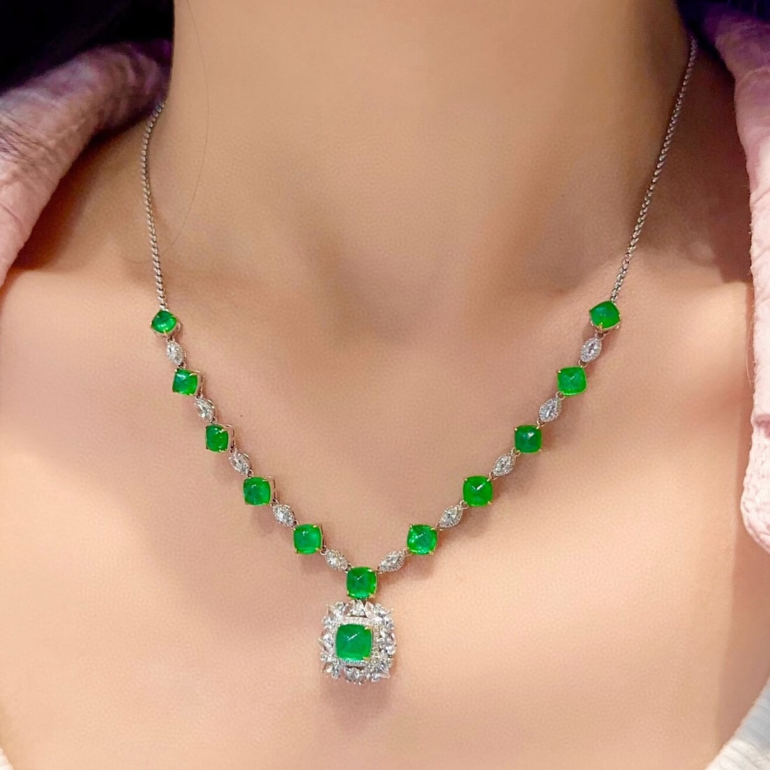14k Gold 8 Ct Natural Emerald & Sapphire & Diamond Necklace - 4