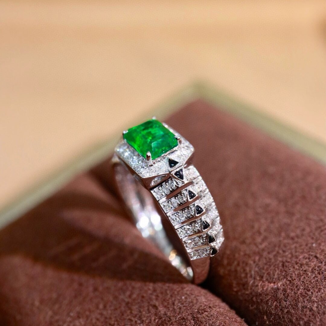 14k Gold 1.00 Ctw Vivid Green Natural Emerald & Diamond Ring - 2