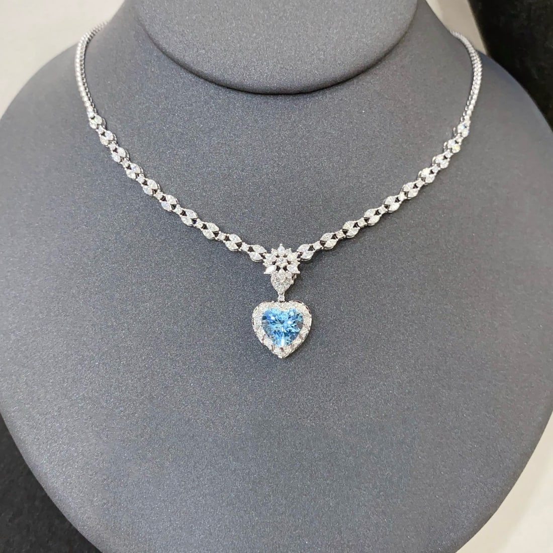 14k Gold 2.59 Ctw Natural Aquamarine & Diamond Pendant( Without Chain ) - 7