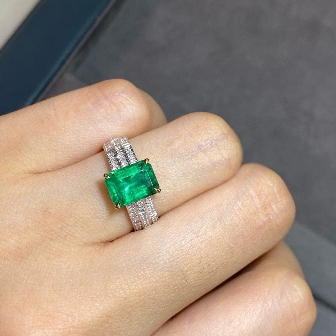 14k Gold 2.42 Ctw Vivid Green Natural Emerald & Diamond Ring - 3