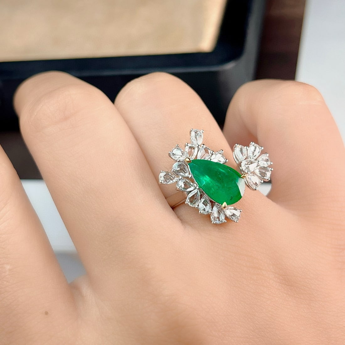 14k Gold 2.05 Ct Vivid Green Natural Emerald & Diamond Ring - 6