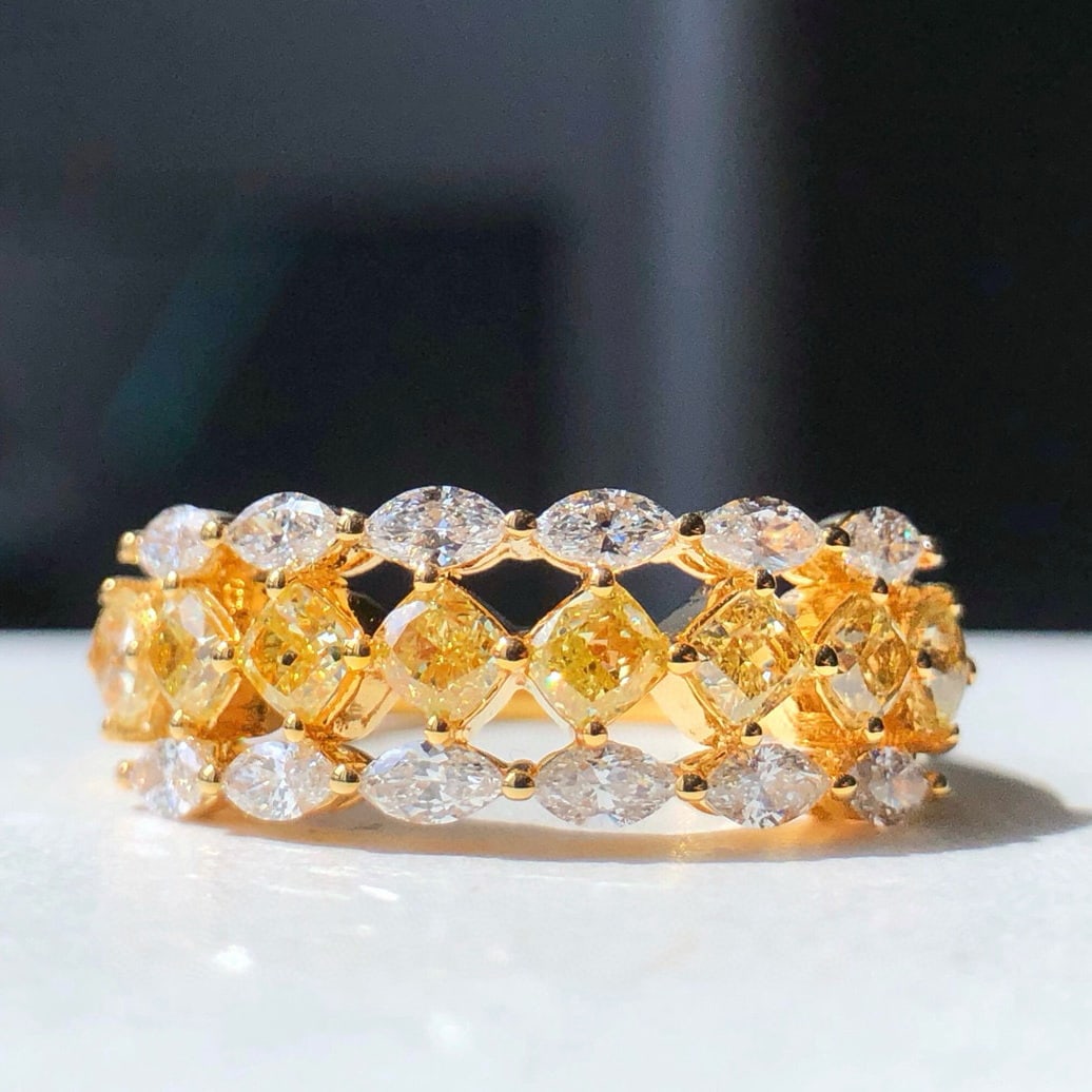 14k Gold 1.60 Ctw Natural Yellow Diamond & Diamond Ring: Ref:230944108 // gold content:14k gold // ring size:7. 25us // // main gemstone:yellow diamond // shape:cushion // carat weight:1. 02ct // color:yellow // treatment:natural // // adjacent gemstone