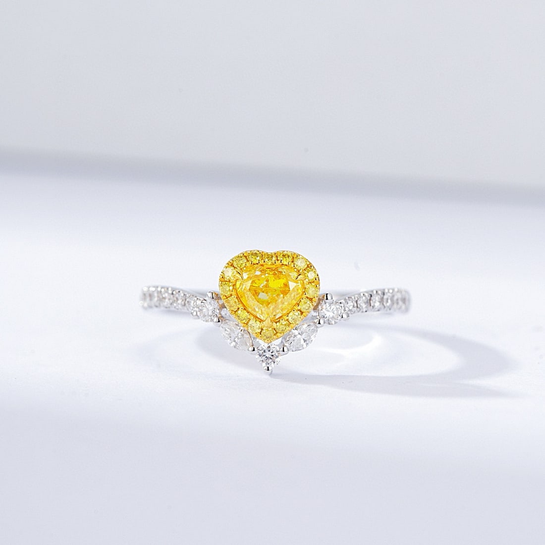 14k Gold 0.60 Ctw Natural Yellow Diamond & Diamond Ring (1 of 6)