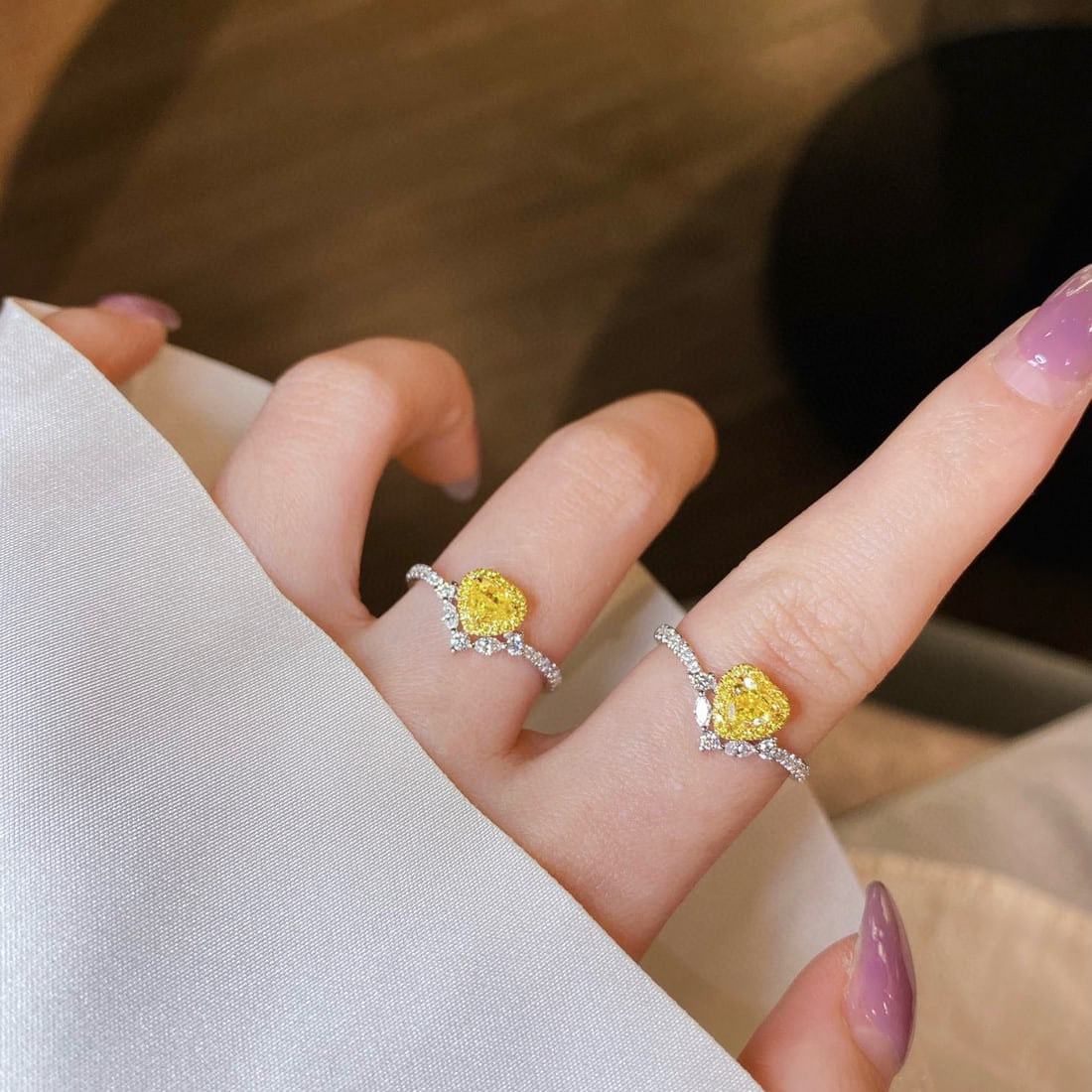 14k Gold 0.60 Ctw Natural Yellow Diamond & Diamond Ring - 5