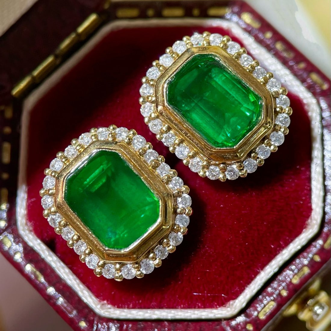 14k Gold 2.84 Ctw Vivid Green Natural Emerald & Diamond Earrings - 2