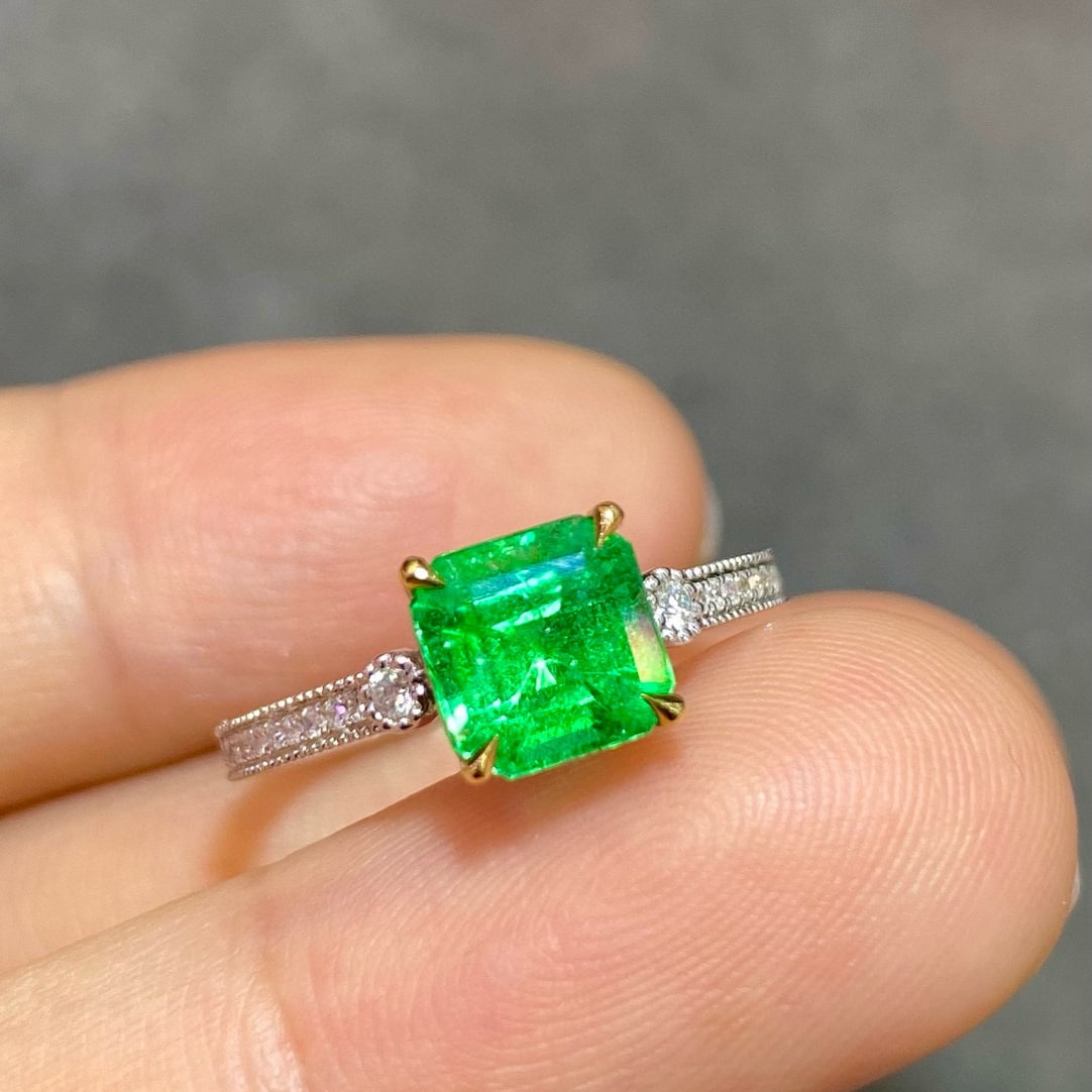 14k Gold 1.90 Ctw Vivid Green Natural Emerald & Diamond Ring (1 of 5)