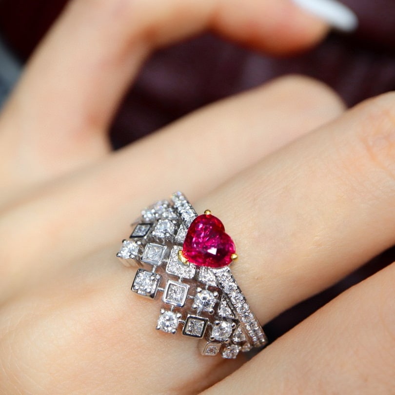 14k Gold 1.58 Ctw Natural Ruby & Diamond Ring - 3