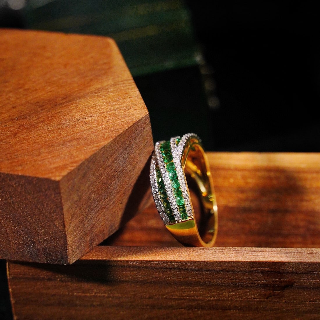 14k Gold 1 Ct Natural Emerald & Diamond Ring - 4