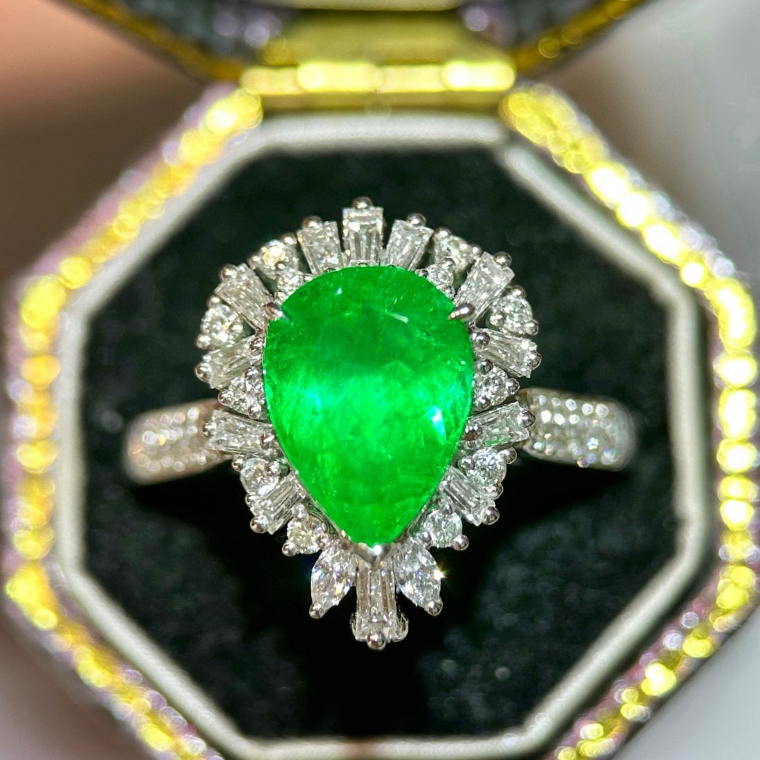 14k Gold 3.18 Ctw Vivid Green Natural Emerald & Diamond Ring/pendant( Without Chain ): Ref:230944185 // gold content:14k gold // ring size:7. 25us // // main gemstone:emerald // shape:pear // carat weight:2. 41ct // color:vivid green // treatment:natural // // adjacent gemstone 2 : diam