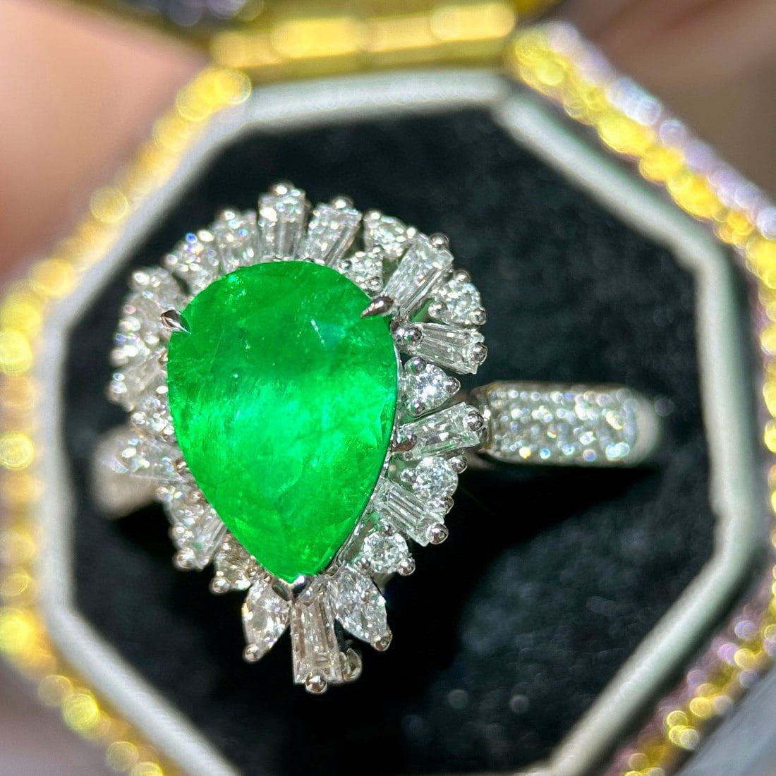 14k Gold 3.18 Ctw Vivid Green Natural Emerald & Diamond Ring/pendant( Without Chain ) - 3