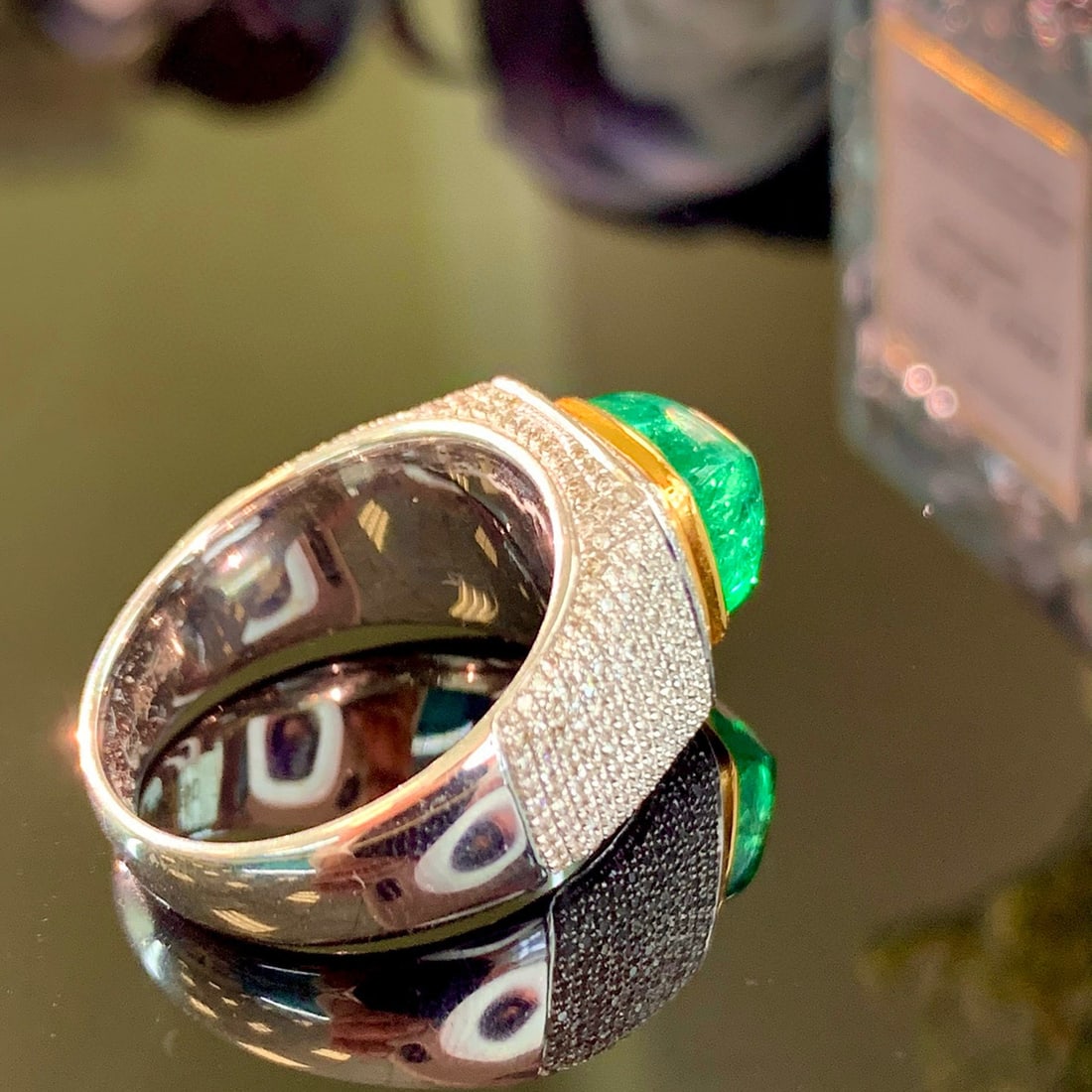 14k Gold 3.7 Ct Natural Emerald & Diamond Ring - 3