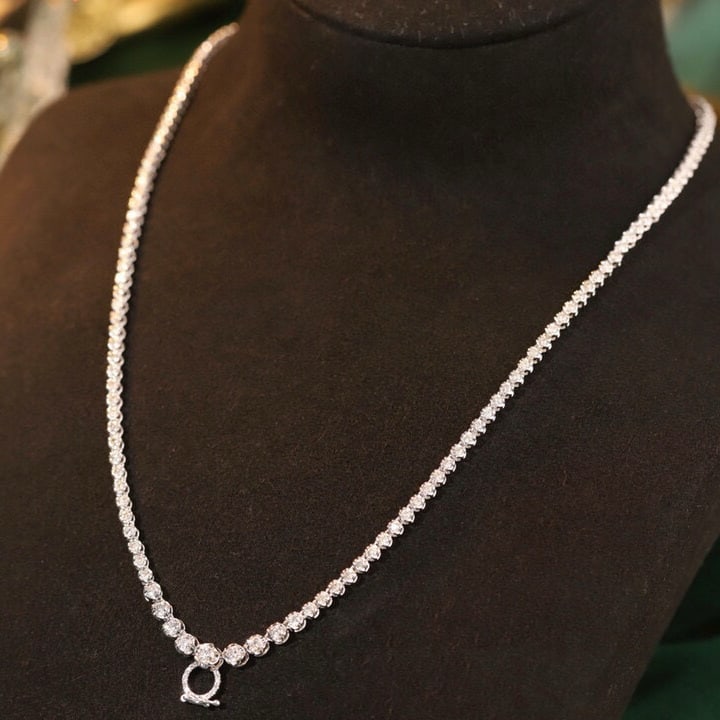 14k Gold 3 Ct Natural H Diamond Necklace: Ref:230944197 // gold content:14k gold // main gemstone:diamond // shape:round // carat weight:3ct // clarity grade:vs-si // color:h // treatment:natural // cut grade:g // Condition: New Low Estimate