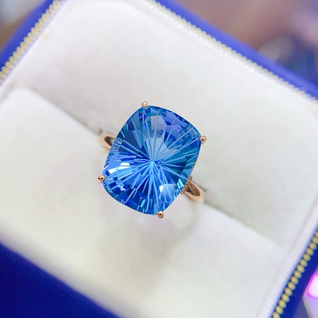 14k Gold 8.58 Ctw Natural Topaz & Diamond Ring - 5