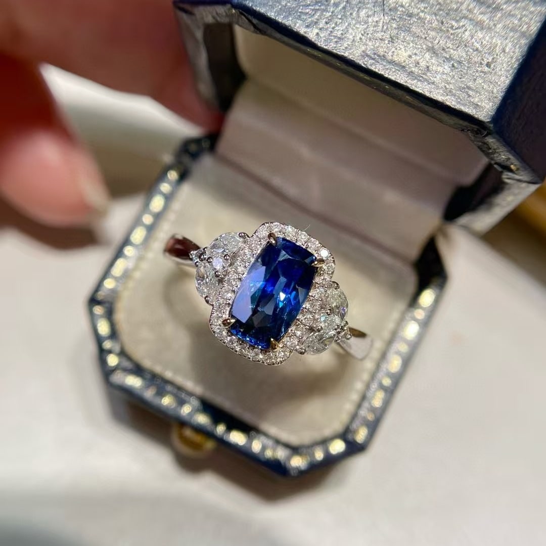 14k Gold 2.18 Ct Natural Sapphire & Diamond Ring - 3