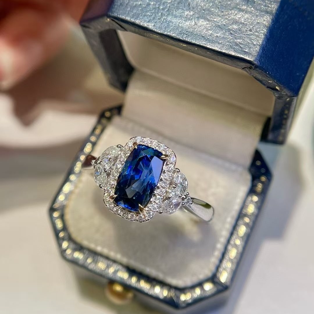 14k Gold 2.18 Ct Natural Sapphire & Diamond Ring - 4