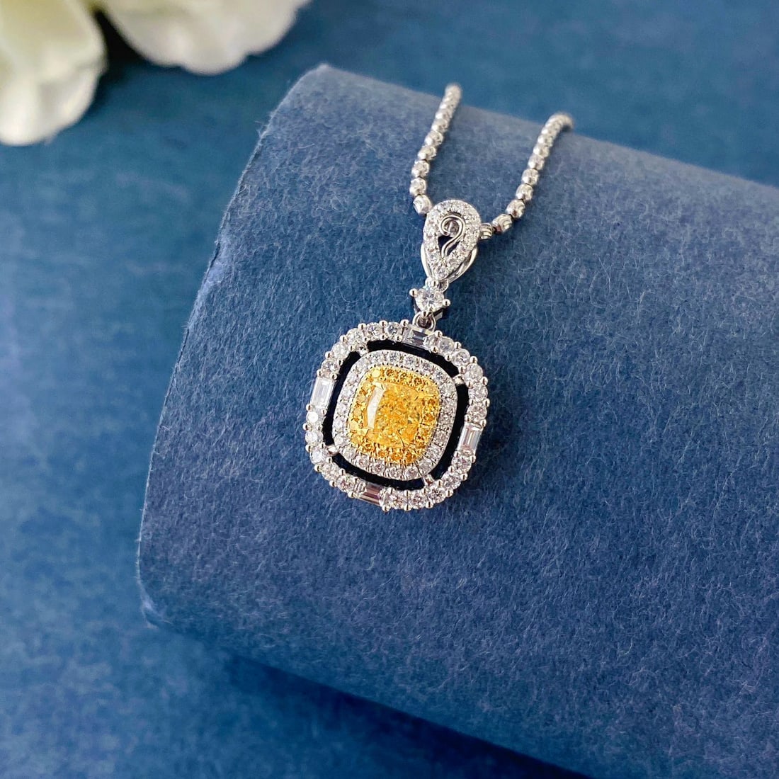 14k Gold 1.25 Ctw Natural Yellow Diamond & Diamond Pendant( Without Chain ) - 3