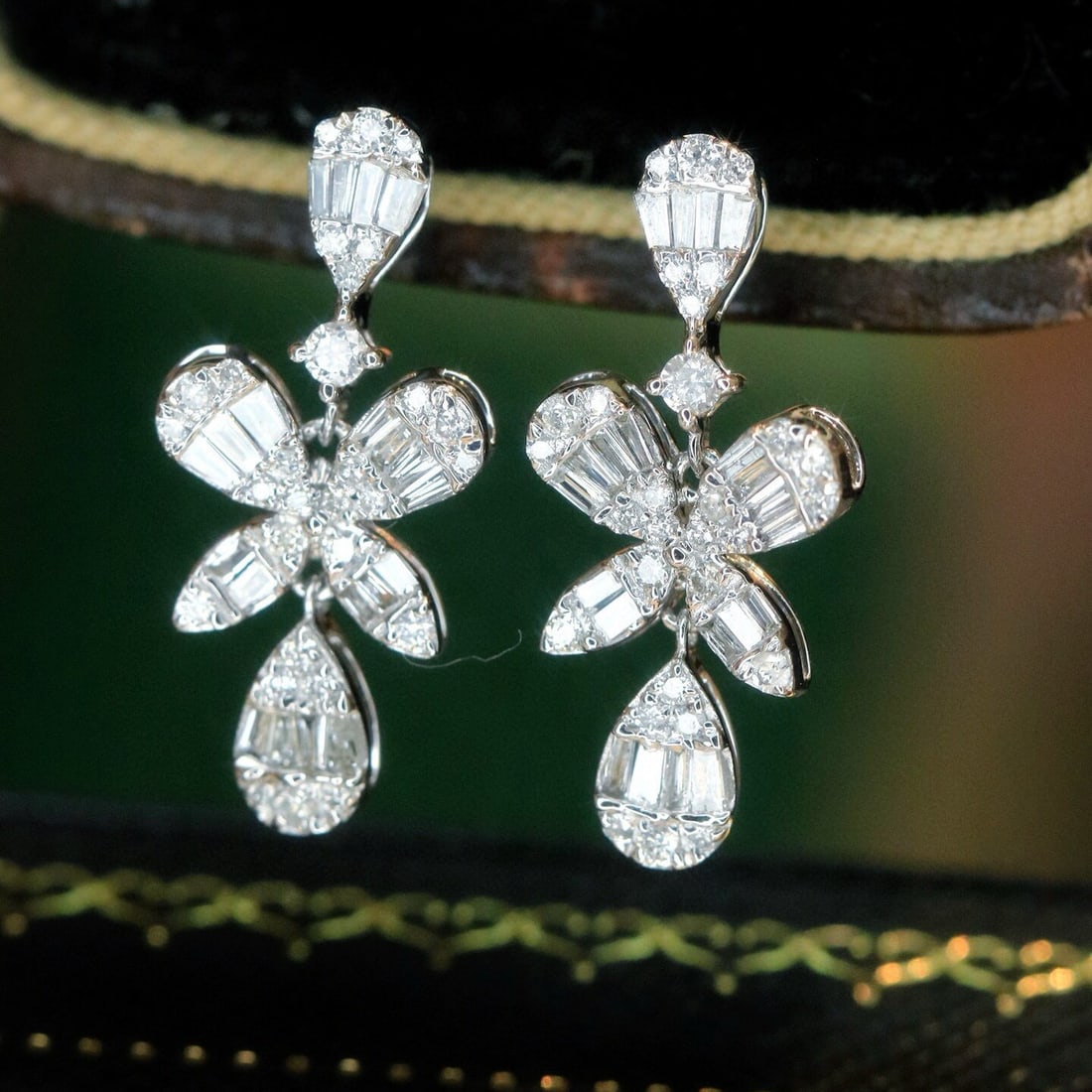 14k Gold 0.5 Ct Natural H Diamond Earrings (1 of 8)