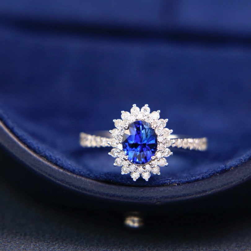 14k Gold 1.41 Ctw Natural Sapphire & Diamond Ring: Ref:230944274 // gold content:14k gold // ring size:7. 25us // // main gemstone:sapphire // shape:oval // carat weight:0. 98ct // color:royal blue // treatment:natural // // adjacent gemstone 2 : diam