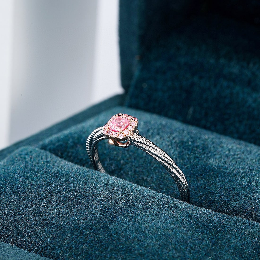 14k Gold 0.20 Ctw Natural Pink Diamond & Diamond Ring - 3