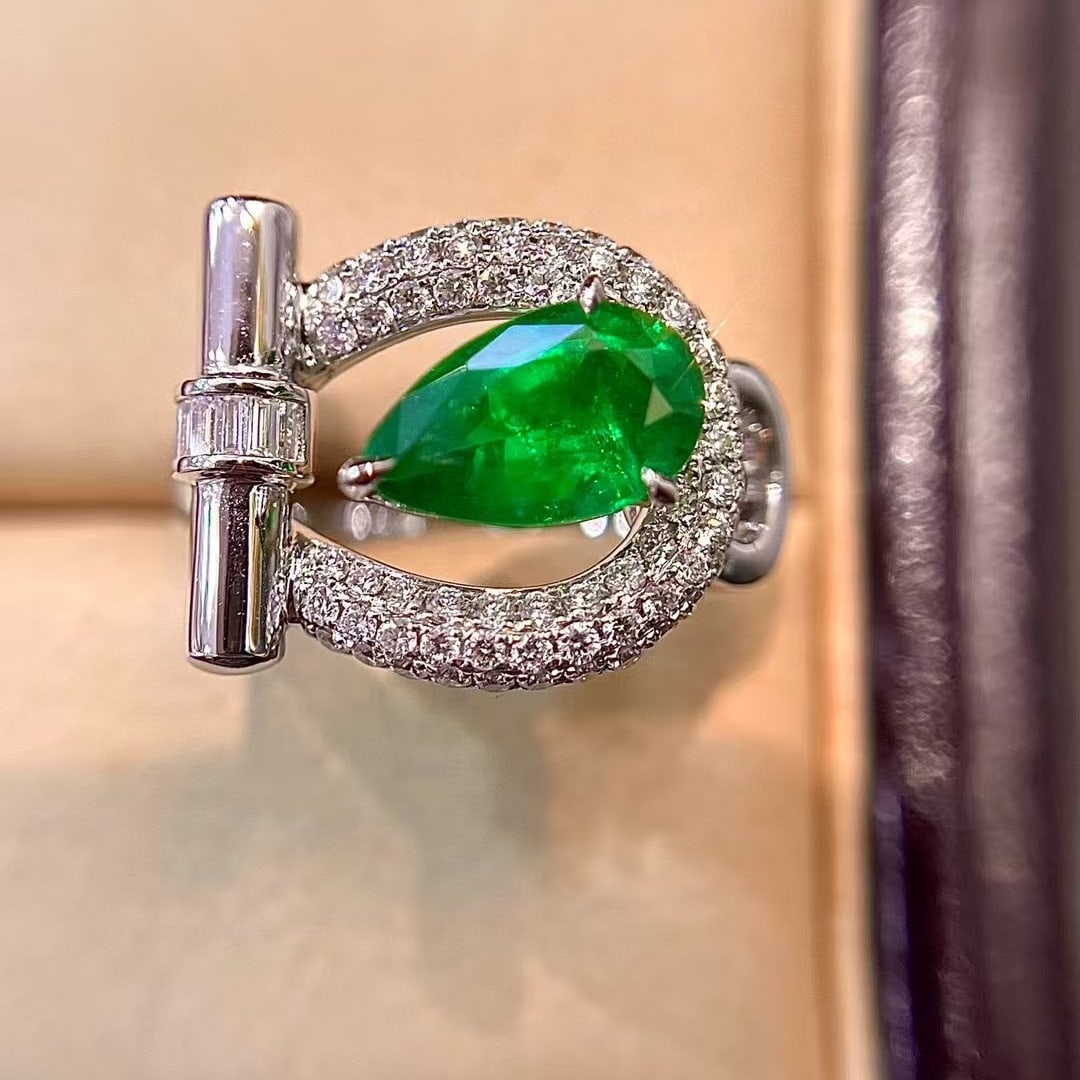 14k Gold 2.39 Ctw Natural Emerald & Diamond Ring - 2