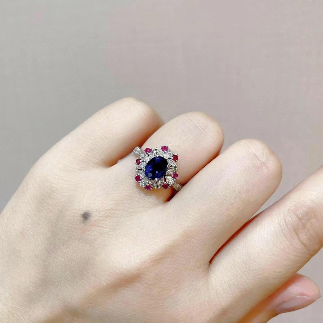 14k Gold 1.89 Ctw Natural Sapphire & Diamond Ring - 6