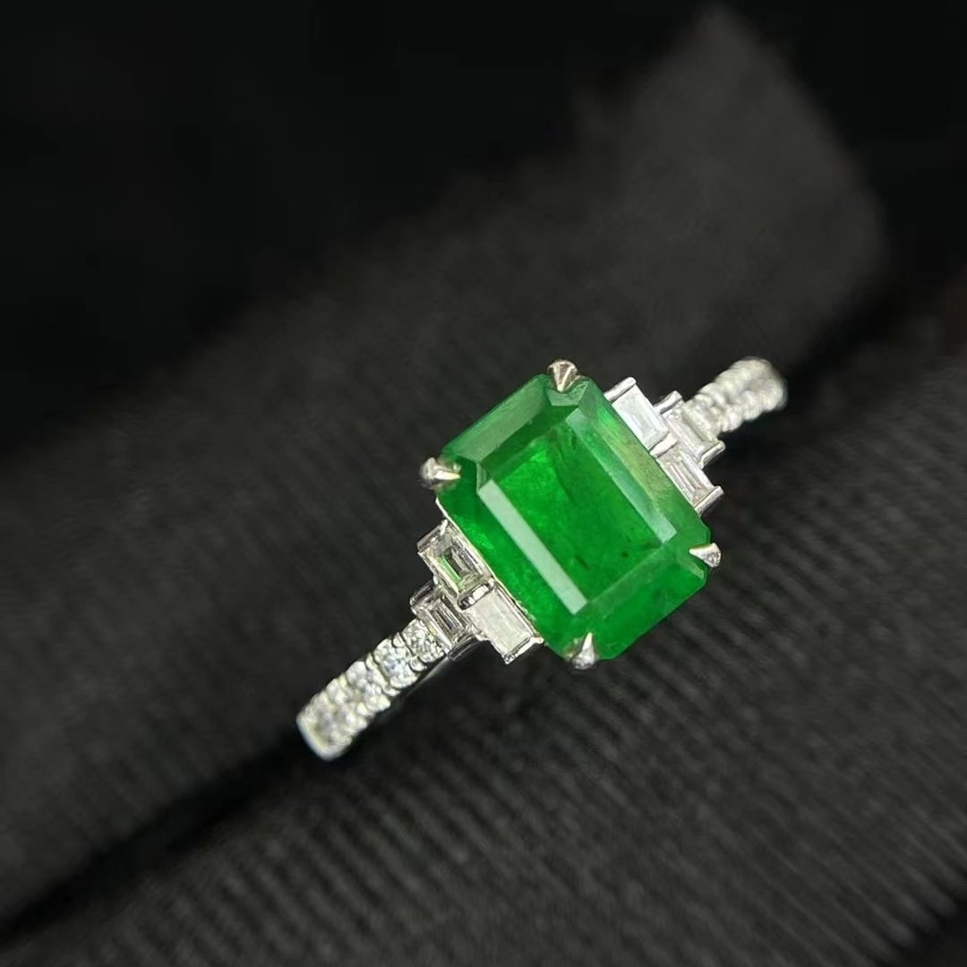 14k Gold 1.35 Ct Vivid Green Natural Emerald & Diamond Ring - 3