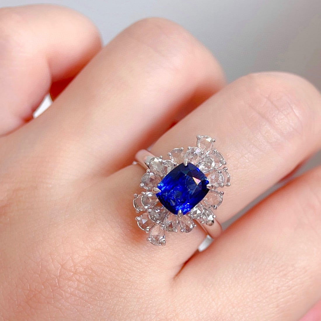 14k Gold 4.31 Ctw Natural Sapphire & Diamond Ring - 2