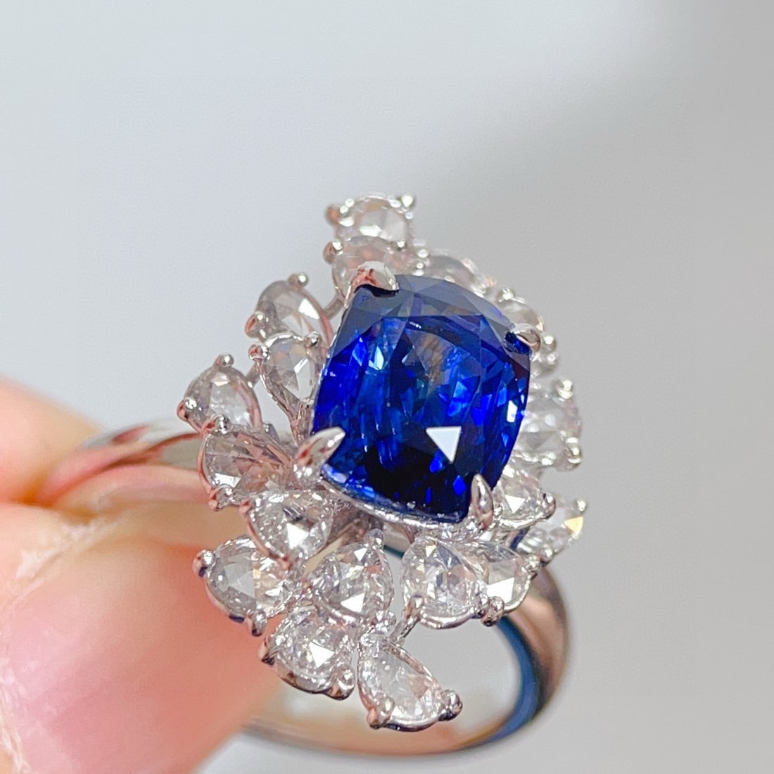 14k Gold 4.31 Ctw Natural Sapphire & Diamond Ring - 4