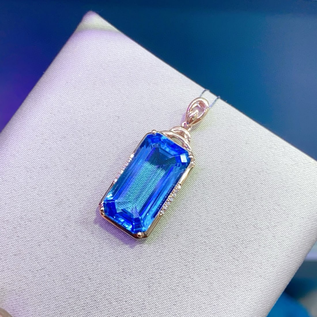 14k Gold 10.99 Ctw Natural Topaz & Diamond Pendant( Without Chain ) - 3