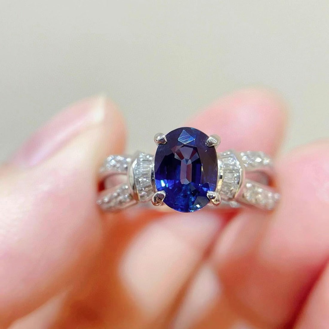 14k Gold 1.76 Ctw Natural Sapphire & Diamond Ring: Ref:230944309 // gold content:14k gold // ring size:7. 25us // // main gemstone:sapphire // shape:oval // carat weight:1. 44ct // color:blue // treatment:natural // // adjacent gemstone 2 :