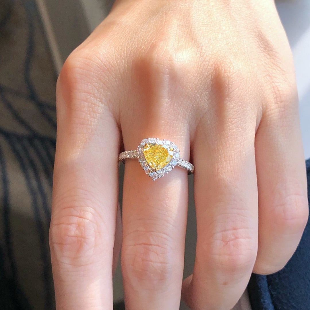 14k Gold 1.50 Ctw Natural Yellow Diamond & Diamond Ring - 4