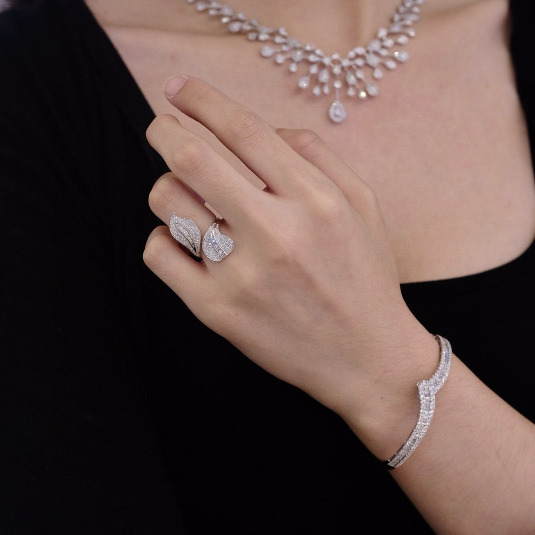 14k Gold 0.73 Ct Natural H Diamond Ring - 5