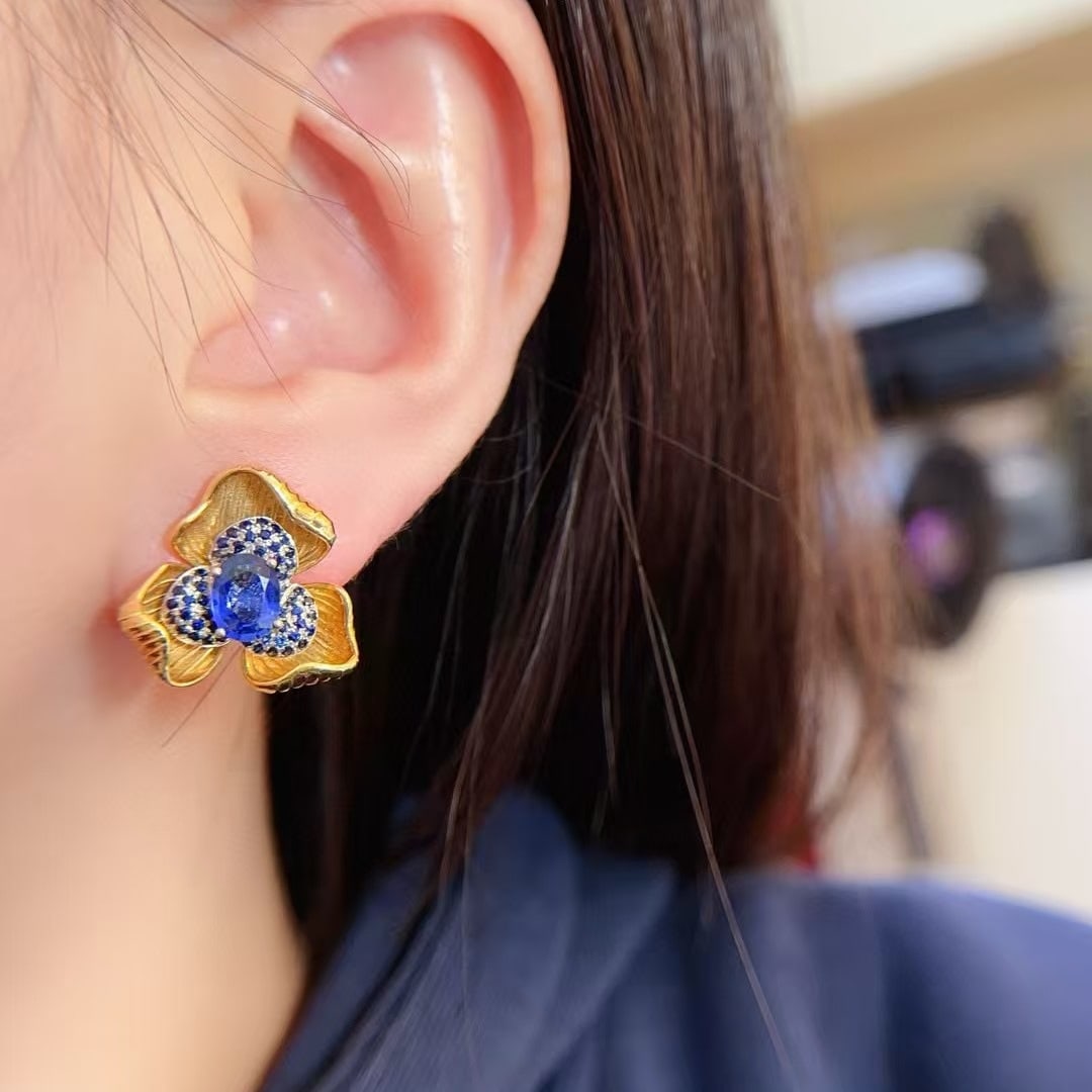 14k Gold 1.9 Ct Natural Sapphire & Sapphire Earrings - 3