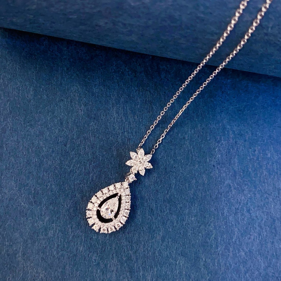 Gia Certified 14k Gold 0.88 Ctw Natural G Vvs2 Pear Diamond Necklace - 4