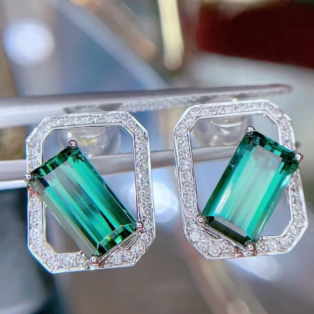 14k Gold 4.13 Ctw Natural Tourmaline & Diamond Earrings: Ref:230944345 // gold content:14k gold // main gemstone:tourmaline // shape:octagonal // carat weight:3. 8ct // color:green // treatment:natural // // adjacent gemstone 2 : diamond // shape:round // c