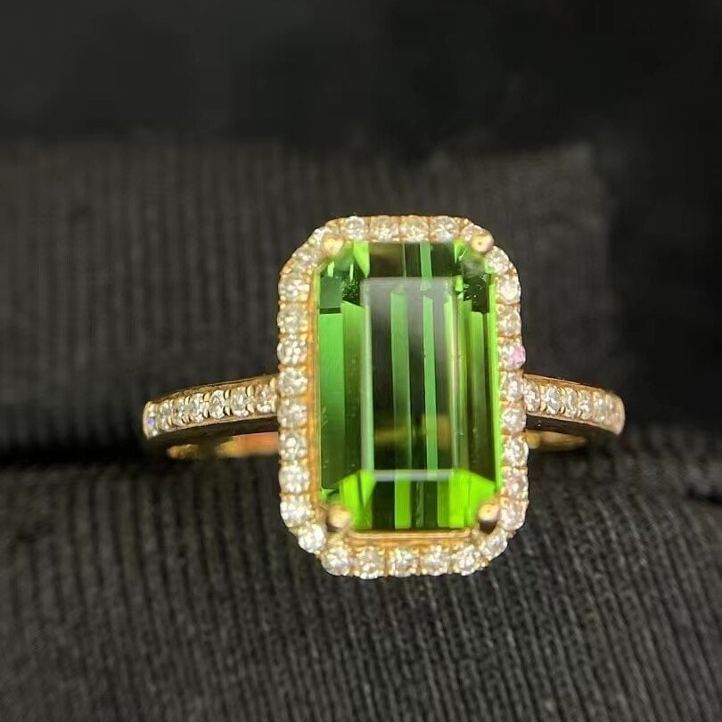 14k Gold 3.86 Ct Natural Tourmaline & Diamond Ring: Ref:230944349 // gold content:14k gold // ring size:7. 25us // // main gemstone:tourmaline // shape:octagonal // carat weight:3. 86ct // color:green // treatment:natural // // adjacent gemstone 2 : di
