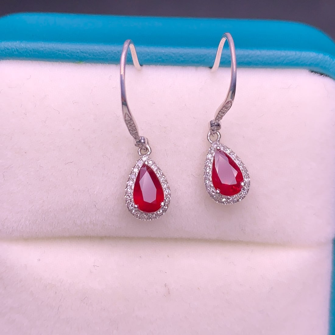 14k Gold 0.96 Ct Natural Ruby & Diamond Earrings - 4