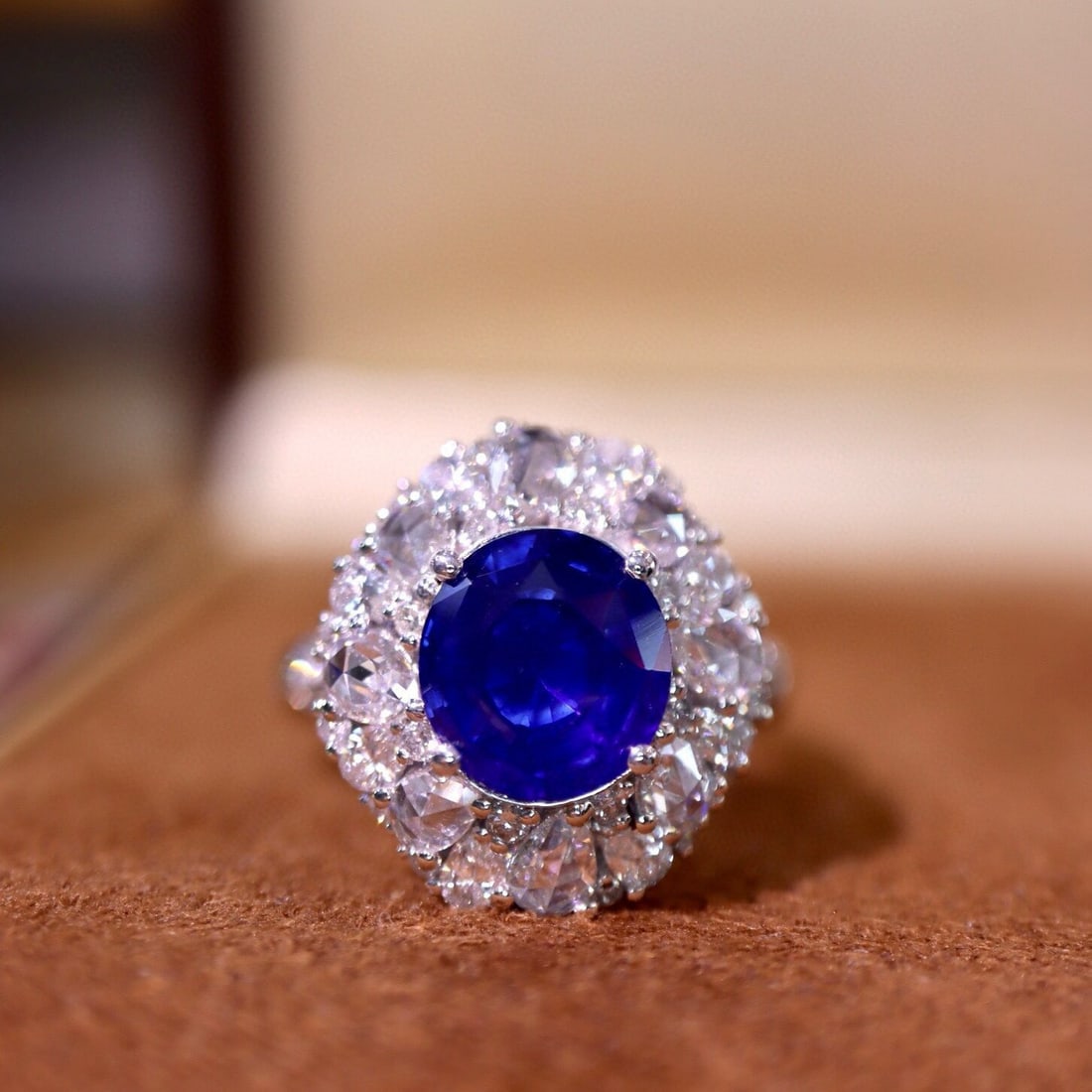 14k Gold 4.10 Ctw Vivid Blue Natural Sapphire & Diamond Ring/pendant( Without Chain ): Ref:230944353 // gold content:14k gold // ring size:7. 25us // // main gemstone:sapphire // shape:oval // carat weight:2. 95ct // color:vivid blue // treatment:natural // // adjacent gemstone 2 : diam