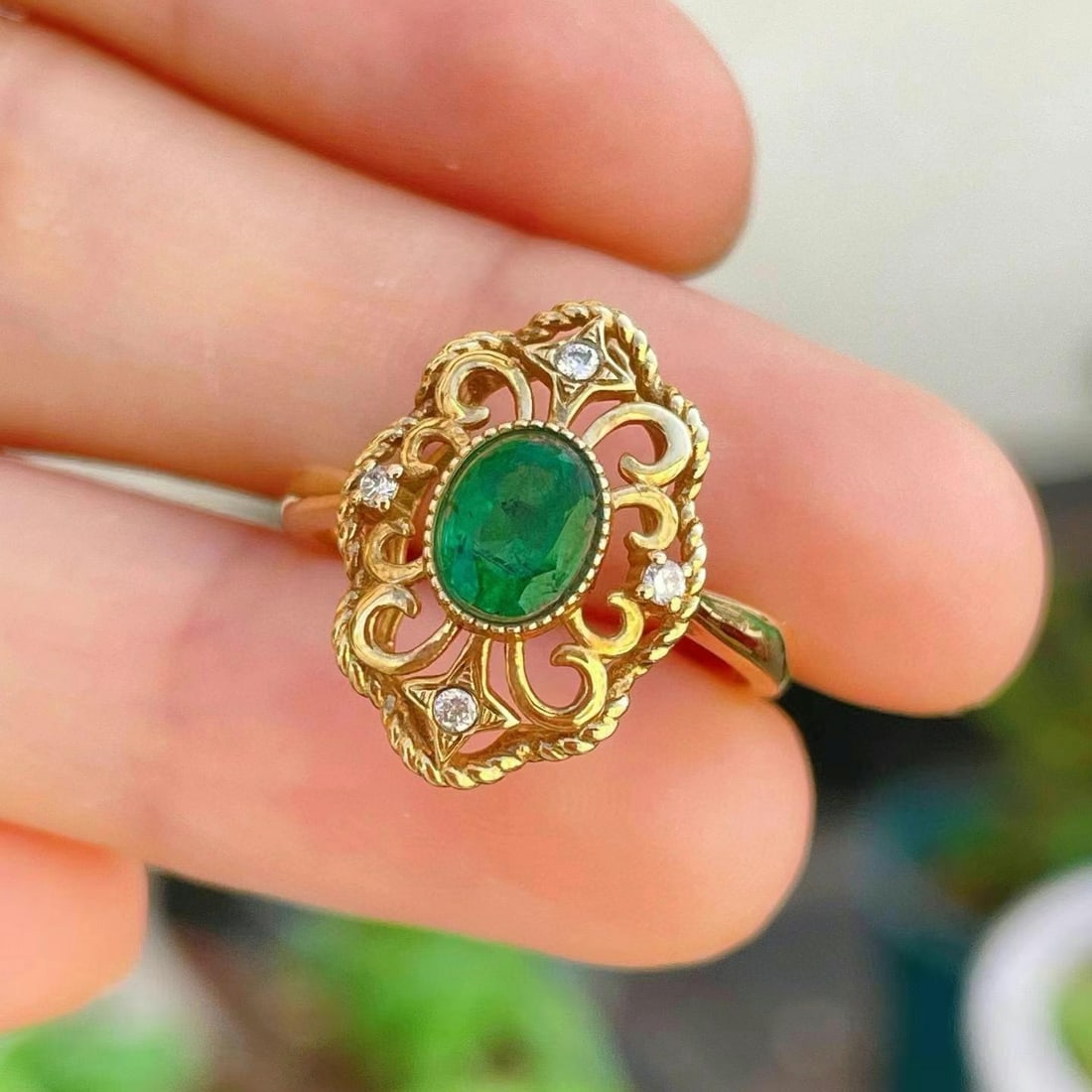 14k Gold 0.75 Ctw Natural Emerald & Diamond Ring - 3