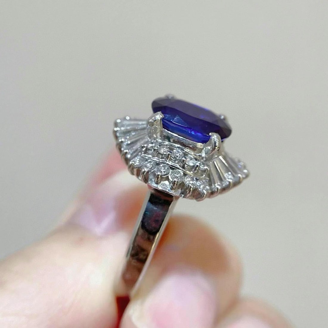 14k Gold 2.95 Ctw Natural Sapphire & Diamond Ring - 4