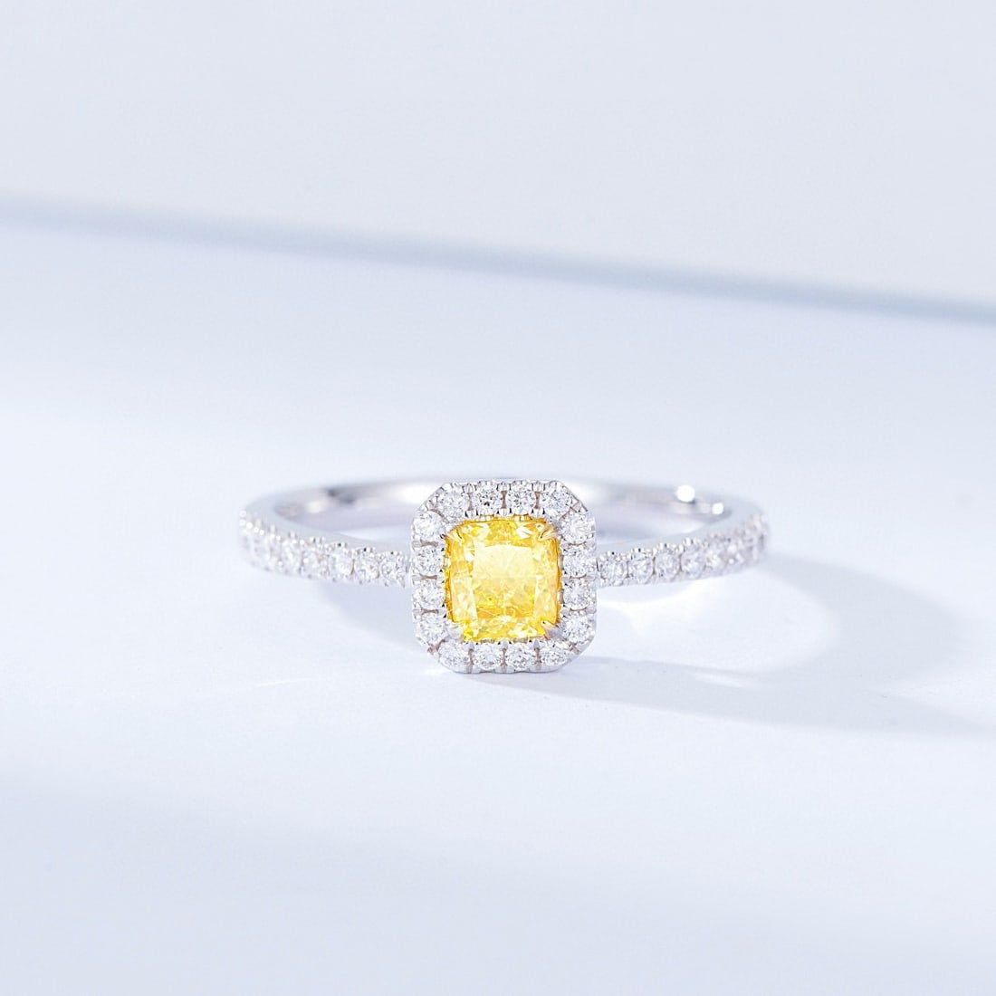 14k Gold 0.67 Ctw Natural Yellow Diamond & Diamond Ring: Ref:230944368 // gold content:14k gold // ring size:7. 25us // // main gemstone:yellow diamond // shape:cushion // carat weight:0. 44ct // color:yellow // treatment:natural // // adjacent gemstone