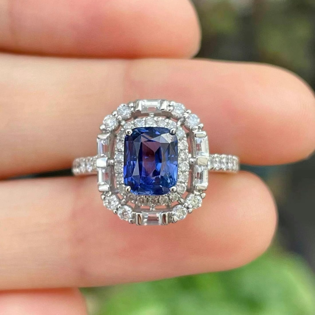 14k Gold 2.22 Ctw Natural Sapphire & Diamond Ring: Ref:230944369 // gold content:14k gold // ring size:7. 25us // // main gemstone:sapphire // shape:cushion // carat weight:1. 76ct // color:blue // treatment:natural // // adjacent gemstone 2 :