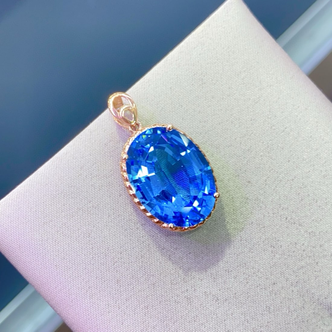 14k Gold 14.8 Ct Natural Topaz Pendant( Without Chain ) - 2