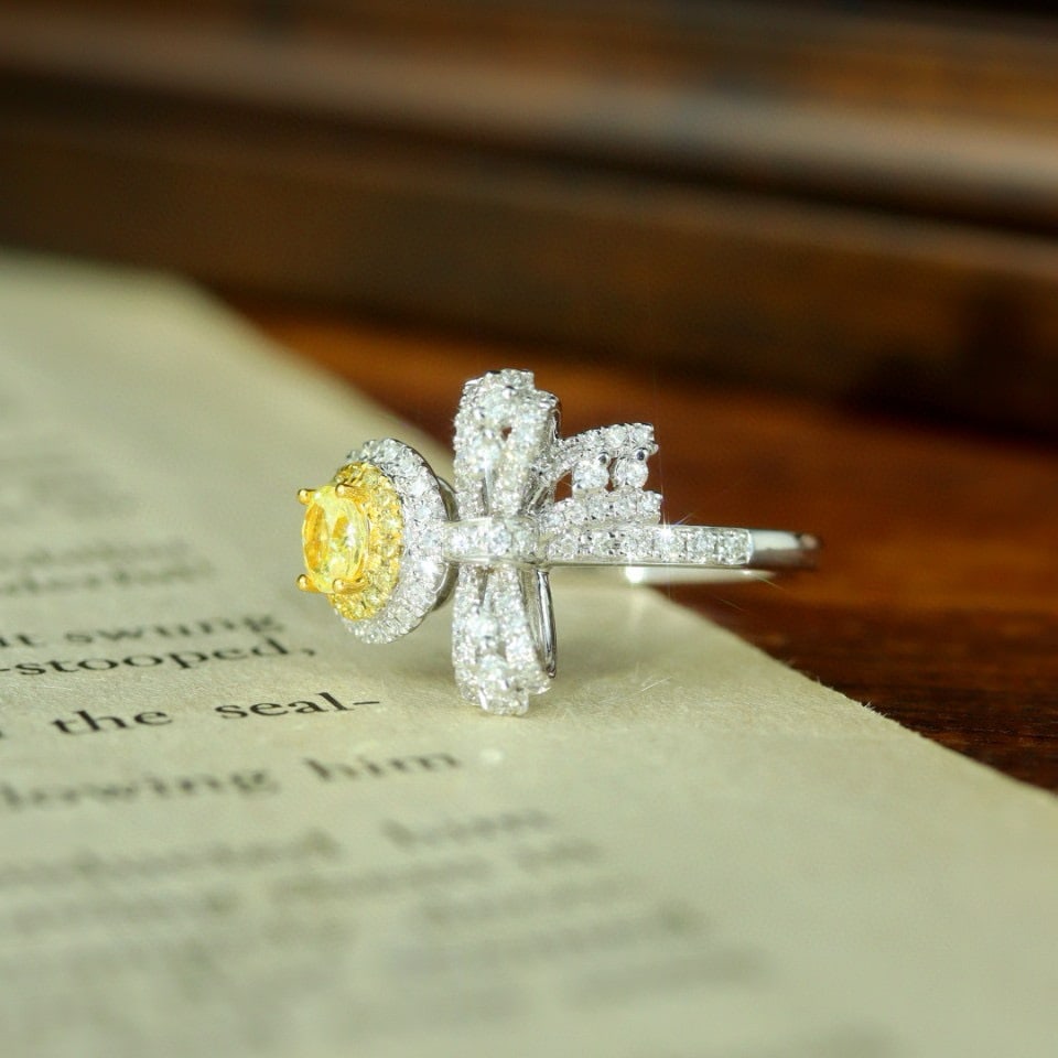 14k Gold 0.57 Ctw Natural Yellow Diamond & Diamond Ring - 2